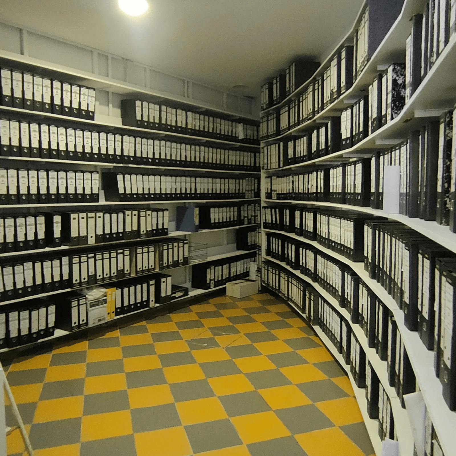 O arquivo do escritório, com as pastas dos clientes